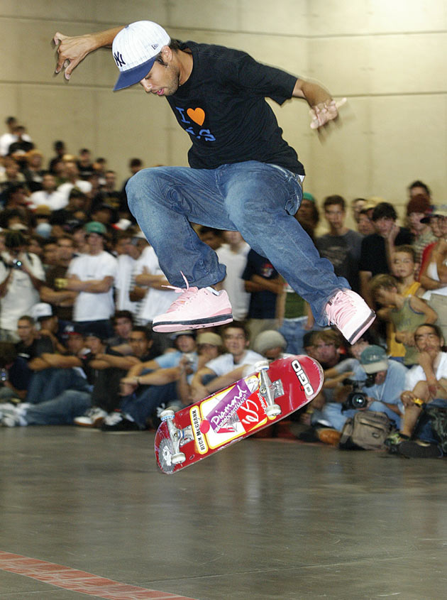 KEric Koston executes a switch mob flip in the K7 pink to seal second place.